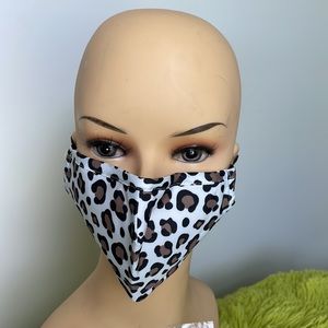 Time and Tru Face Mask & Matching Hair Tie Set